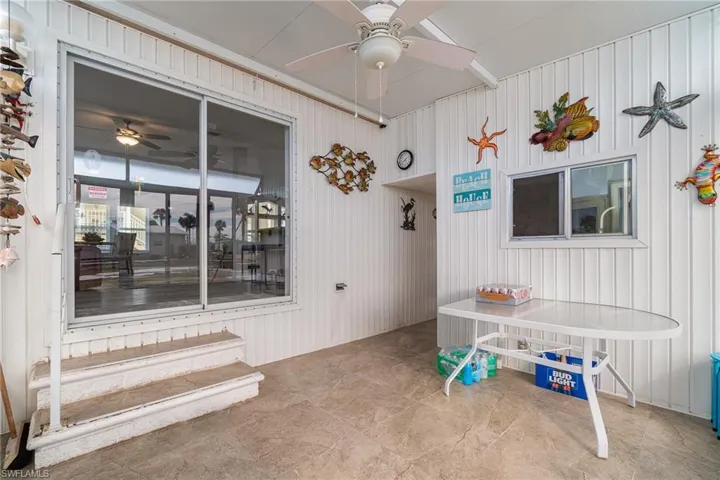 17890  Peppard  DR, Fort Myers Beach, FL 33931