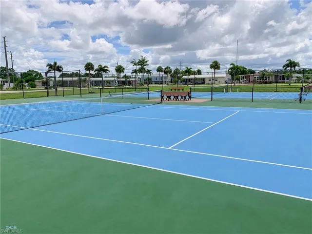 17890  Peppard  DR, Fort Myers Beach, FL 33931