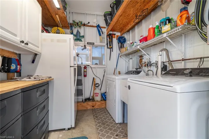 17890  Peppard  DR, Fort Myers Beach, FL 33931