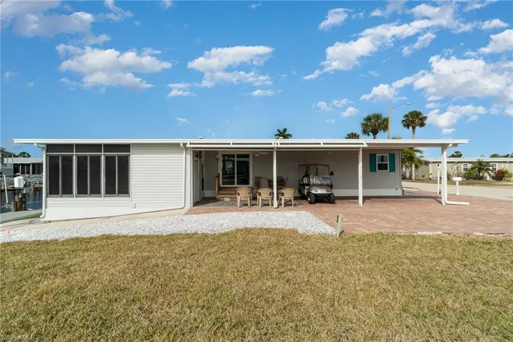 17890  Peppard  DR, Fort Myers Beach, FL 33931