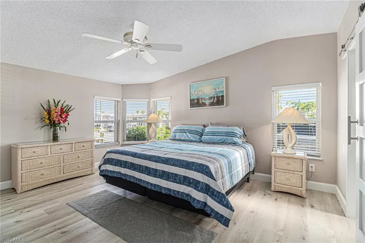 17890  Peppard  DR, Fort Myers Beach, FL 33931