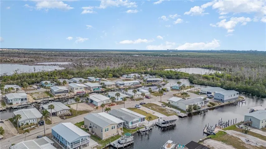 17890  Peppard  DR, Fort Myers Beach, FL 33931