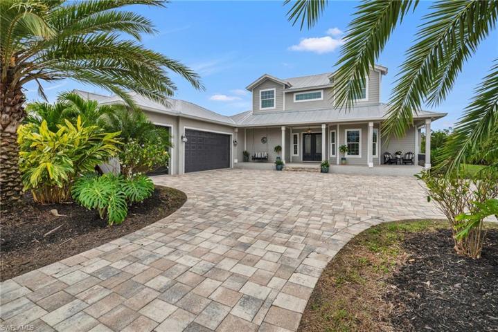 Tropical Manicured Landscaping