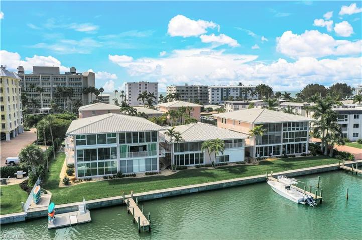 1910  Gulf Shore N BLVD, Naples, FL 34102