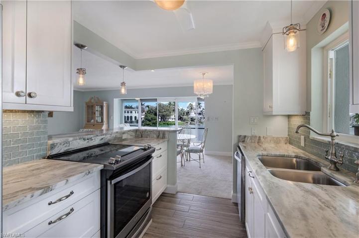 1910  Gulf Shore N BLVD, Naples, FL 34102