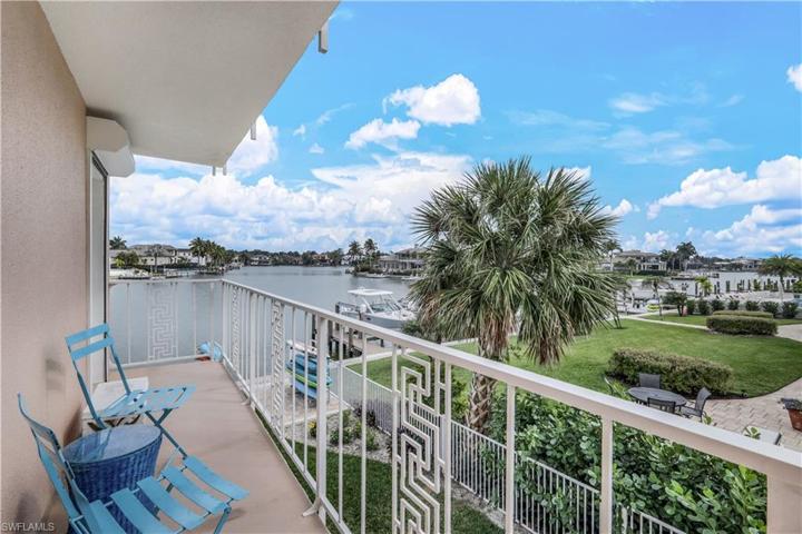 1910  Gulf Shore N BLVD, Naples, FL 34102