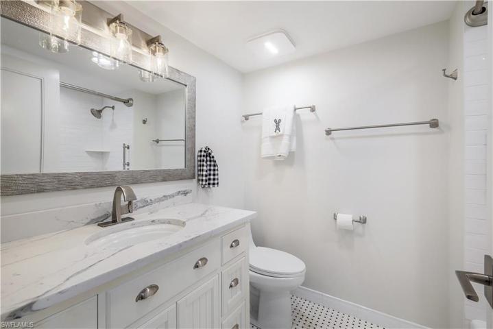 1910  Gulf Shore N BLVD, Naples, FL 34102