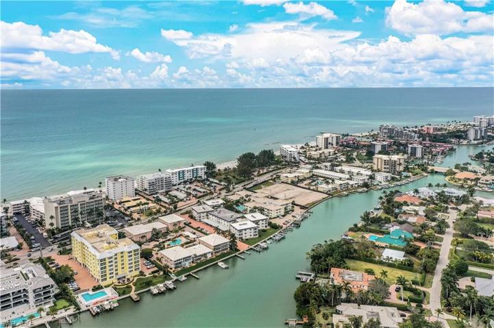 1910  Gulf Shore N BLVD, Naples, FL 34102