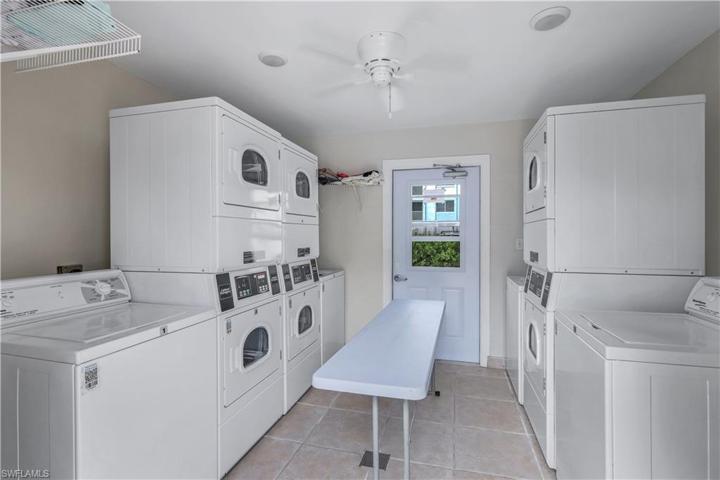 1910  Gulf Shore N BLVD, Naples, FL 34102