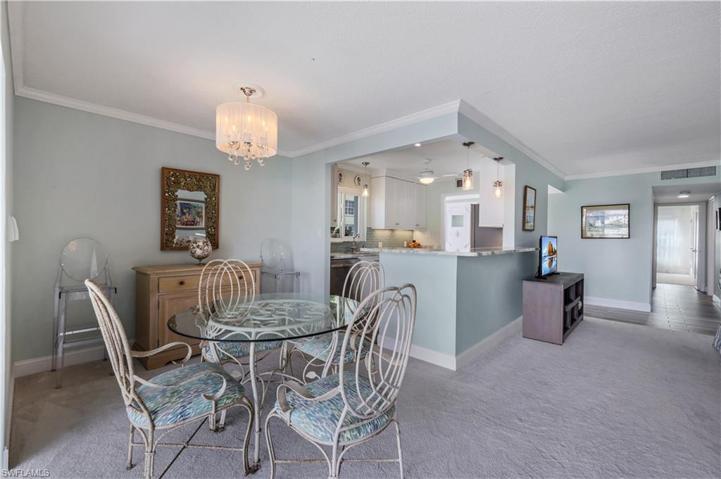 1910  Gulf Shore N BLVD, Naples, FL 34102