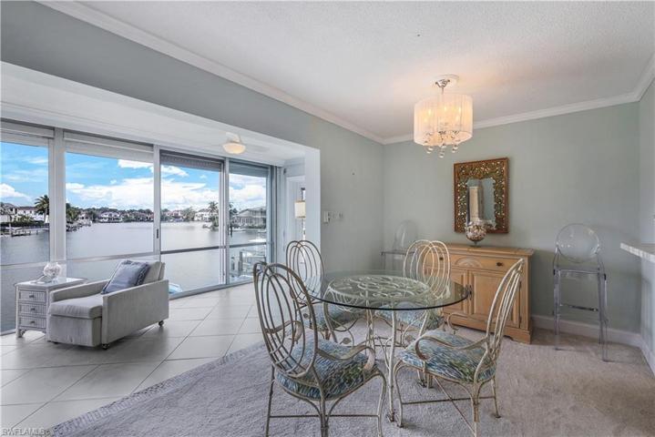 1910  Gulf Shore N BLVD, Naples, FL 34102