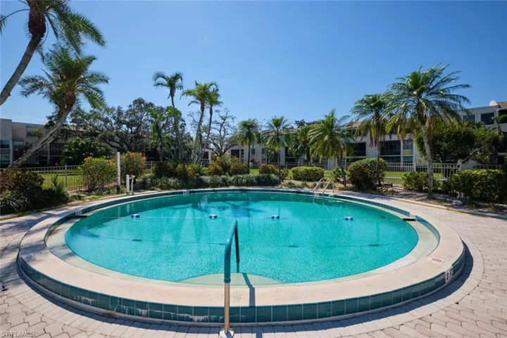 5959 Winkler RD # 220, FORT MYERS FL 33919