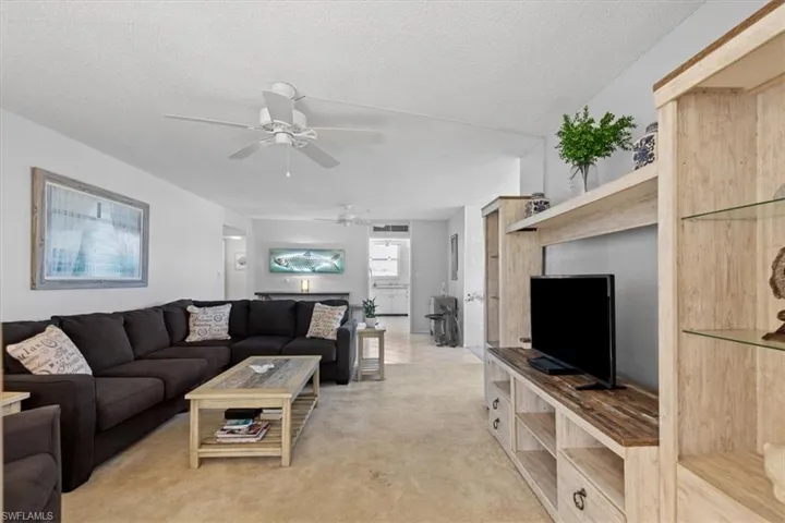 5959 Winkler RD # 220, FORT MYERS FL 33919