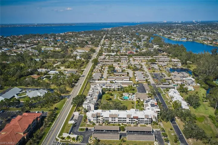 5959 Winkler RD # 220, FORT MYERS FL 33919