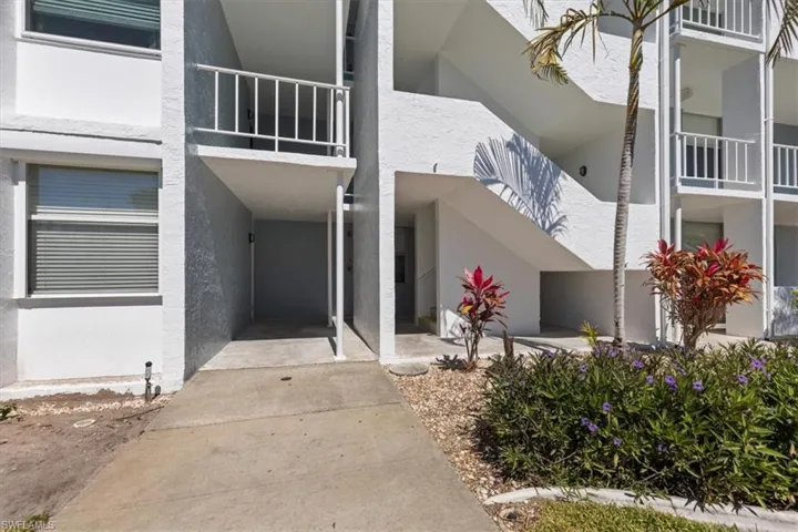 5959 Winkler RD # 220, FORT MYERS FL 33919