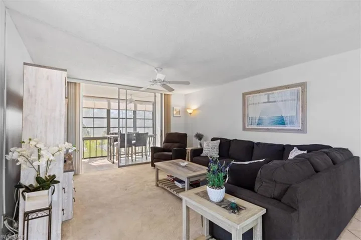 5959 Winkler RD # 220, FORT MYERS FL 33919