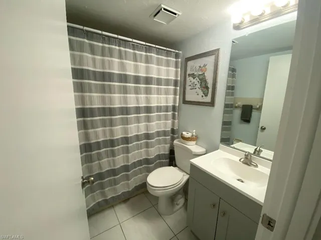 4500 SE 5th  PL, Cape Coral, FL 33904