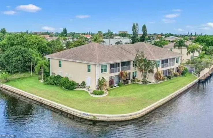 4500 SE 5th  PL, Cape Coral, FL 33904