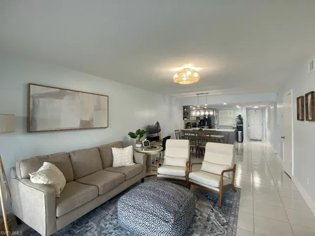 4500 SE 5th  PL, Cape Coral, FL 33904