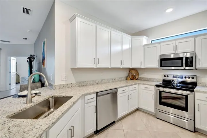 14022  Pine Lodge  LN, Fort Myers, FL 33913