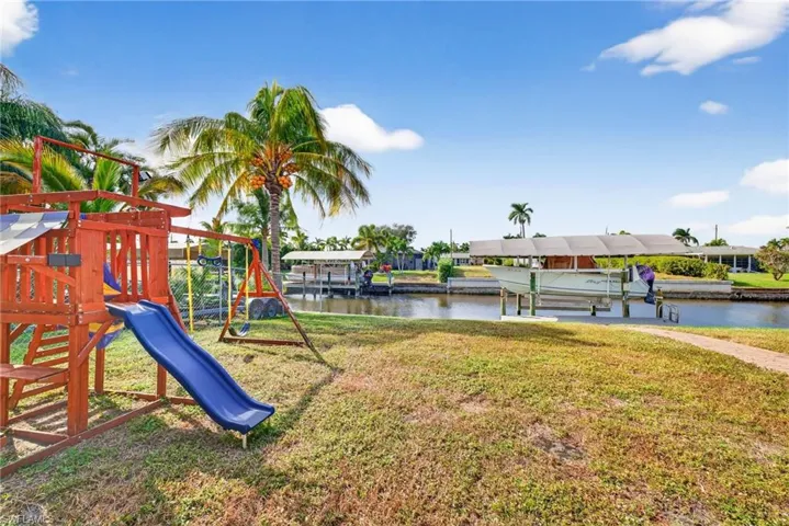 5228 Tower Dr, Cape Coral, Florida 33904