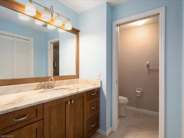 10740  Henry  CT, Naples, FL 34109
