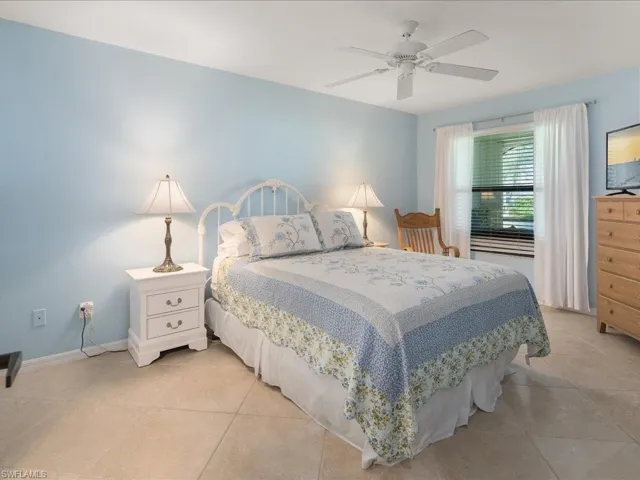 10740  Henry  CT, Naples, FL 34109