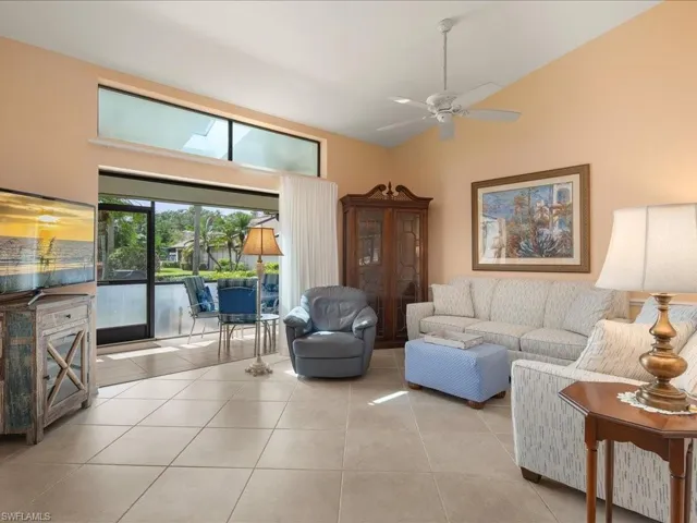 10740  Henry  CT, Naples, FL 34109
