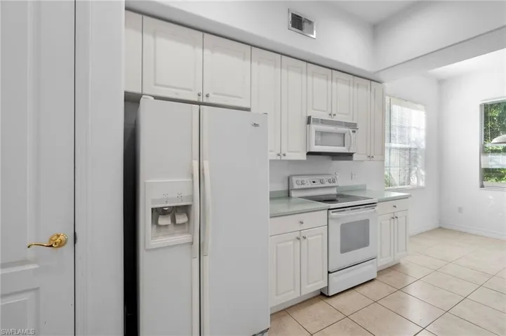 6010  Jonathans Bay  CIR, Fort Myers, FL 33908