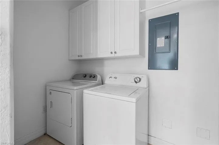6010  Jonathans Bay  CIR, Fort Myers, FL 33908