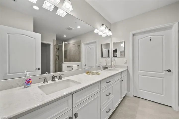 2280  Priory  LN, Naples, FL 34120