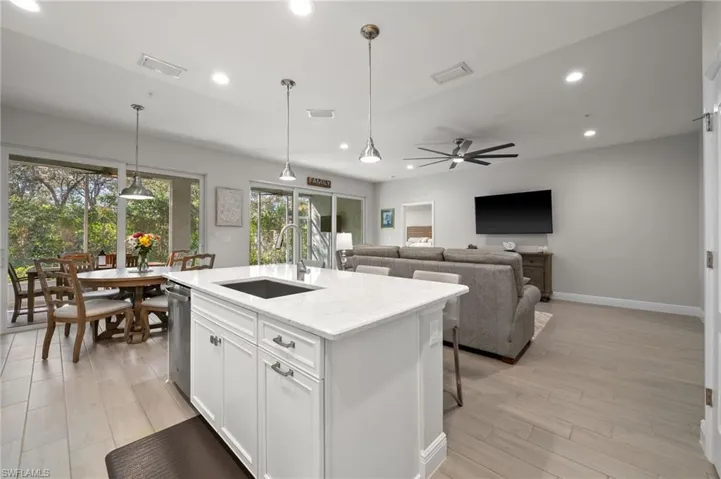 2280  Priory  LN, Naples, FL 34120