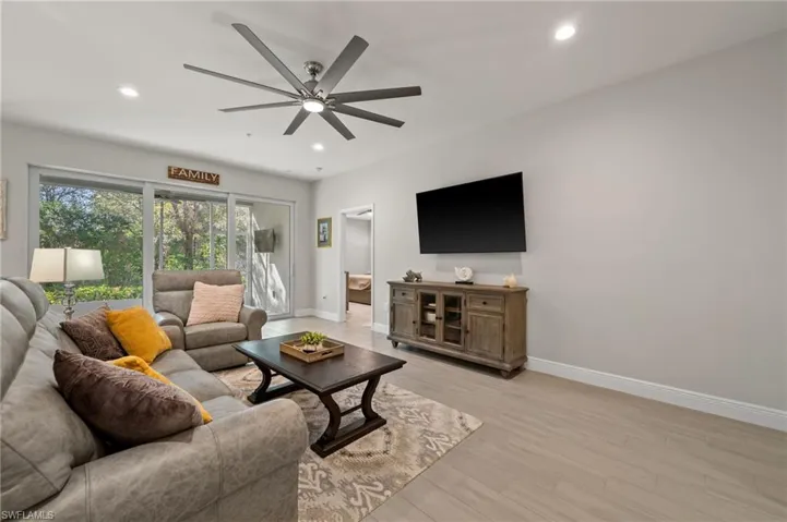 2280  Priory  LN, Naples, FL 34120