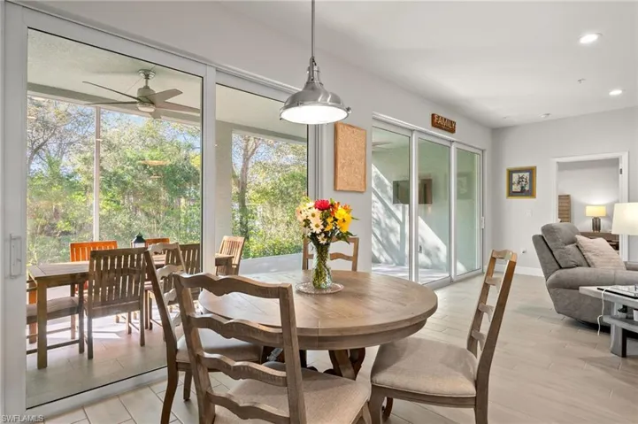 2280  Priory  LN, Naples, FL 34120