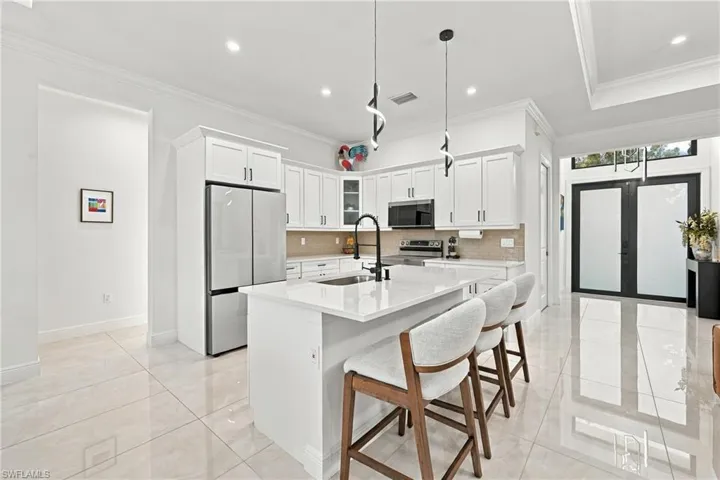 1819 12th Ave Ne, Naples, Florida 34120