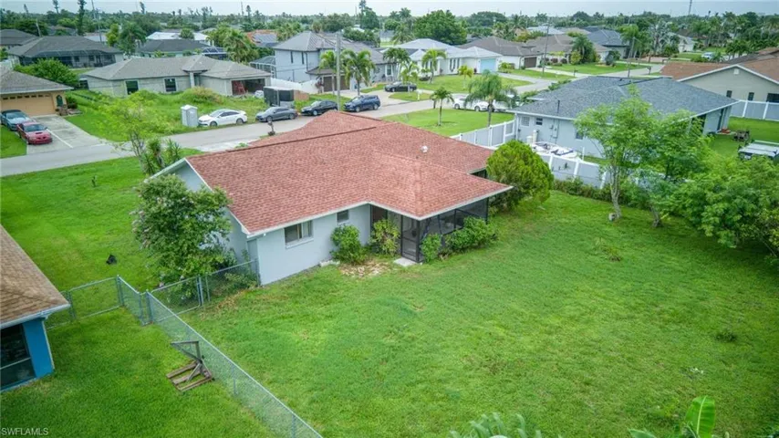 Birds eye view of property
