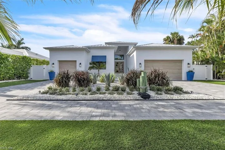 1187 22nd Ave N, Naples, Florida 34103