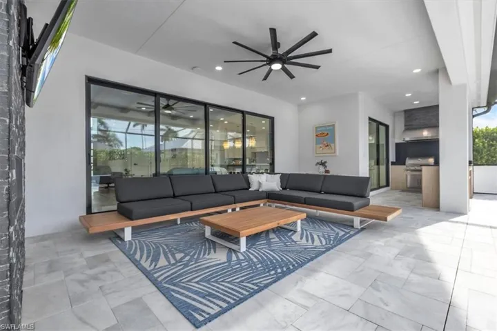 1187 22nd Ave N, Naples, Florida 34103