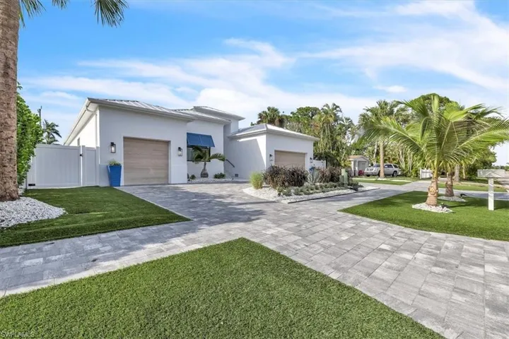 1187 22nd Ave N, Naples, Florida 34103