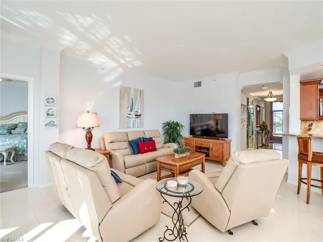 Leather Sofas & Big Screen TV!