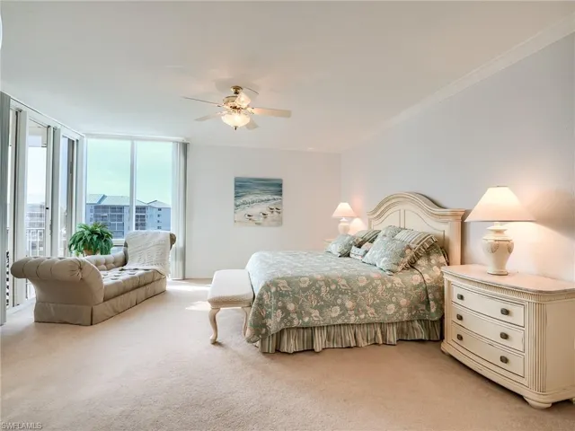 Large Master Suite!