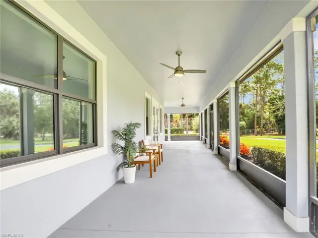 Front entry screened in area