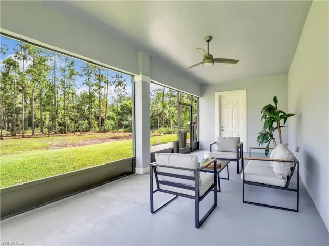 Rear lanai