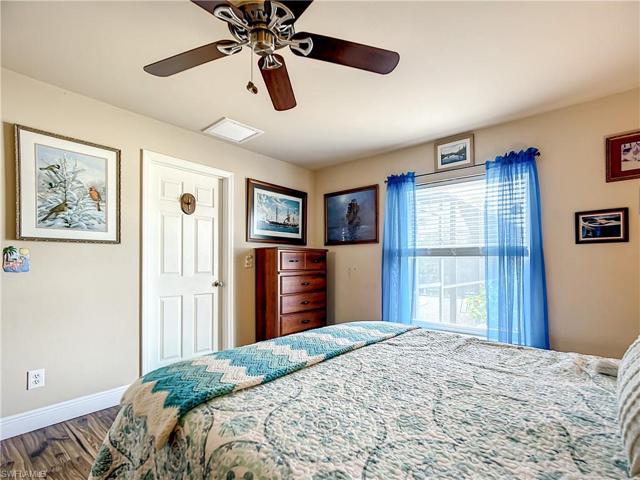 Looking To Window /Walkin Closet