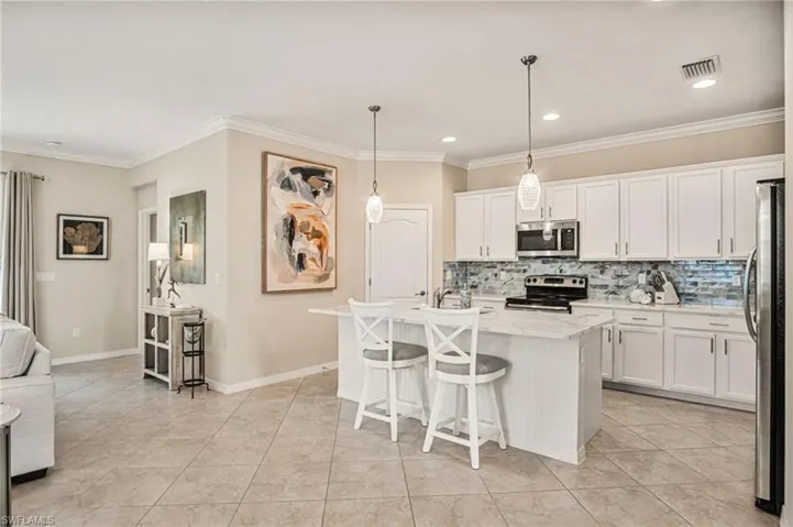 Newly renovated, light and bright kitchen