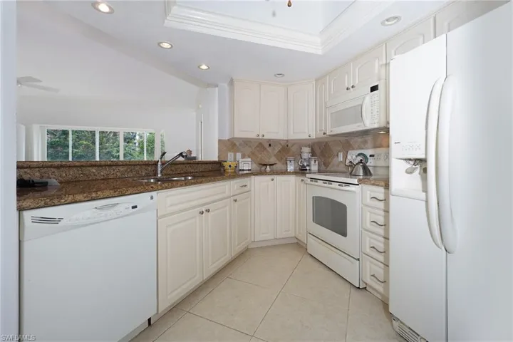 5895  Chanteclair  DR, Naples, FL 34108