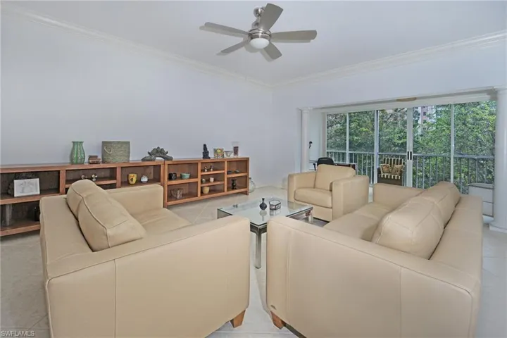 5895  Chanteclair  DR, Naples, FL 34108