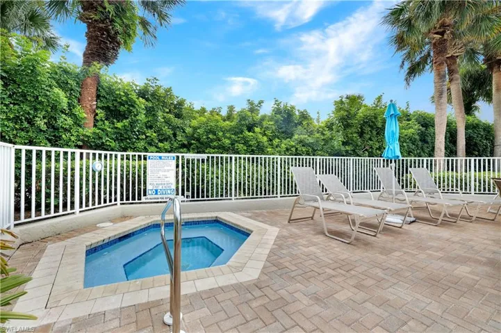 5895 Chanteclair Dr # 118, Naples, Florida 34108