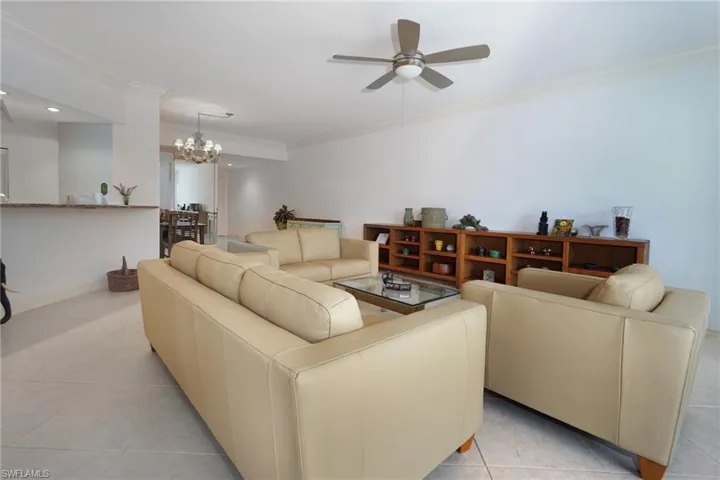 5895  Chanteclair  DR, Naples, FL 34108