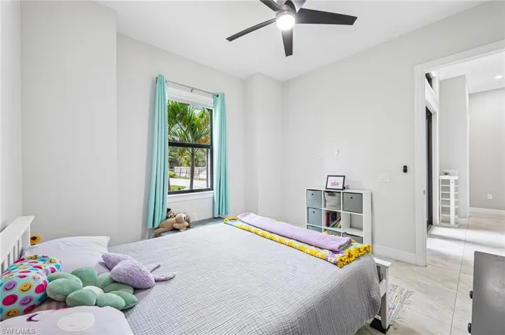 423 14th Ave Ne, Naples, Florida 34120